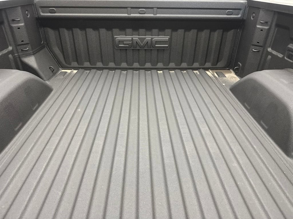 2026 GMC Sierra 1500 SLT - Photo 6