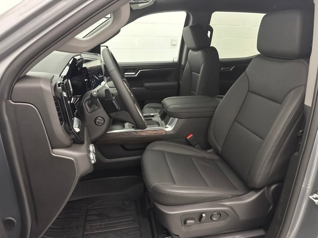 2026 GMC Sierra 1500 SLT - Photo 21