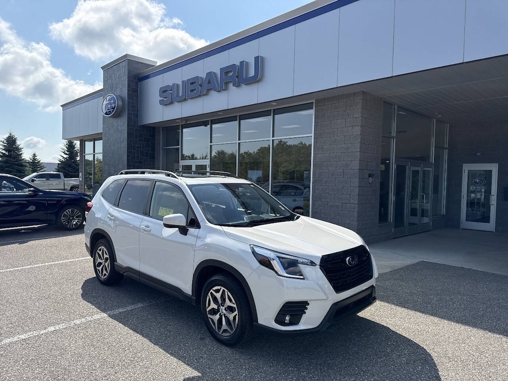 Used 2024 Subaru Forester Premium AWD 4dr Crossover Wagon