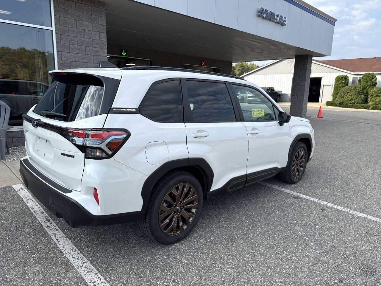 2025 Subaru Forester Sport photo 2