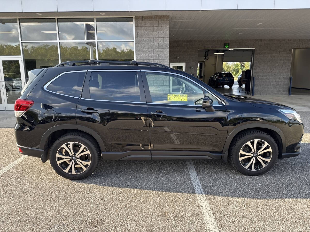 2022 Subaru Forester Limited photo 2