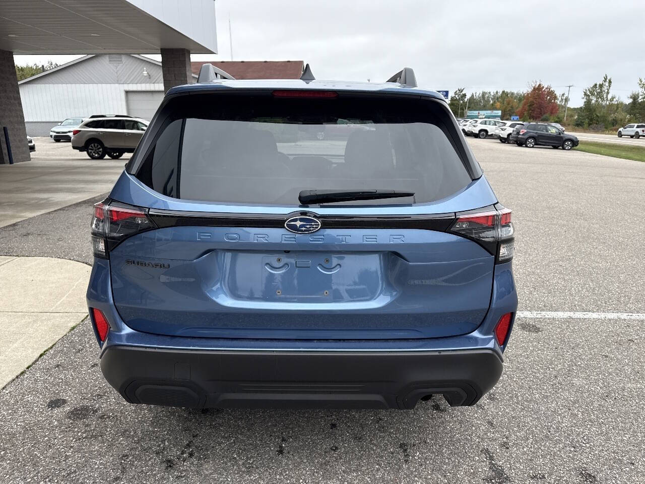 2025 Subaru Forester Premium photo 3