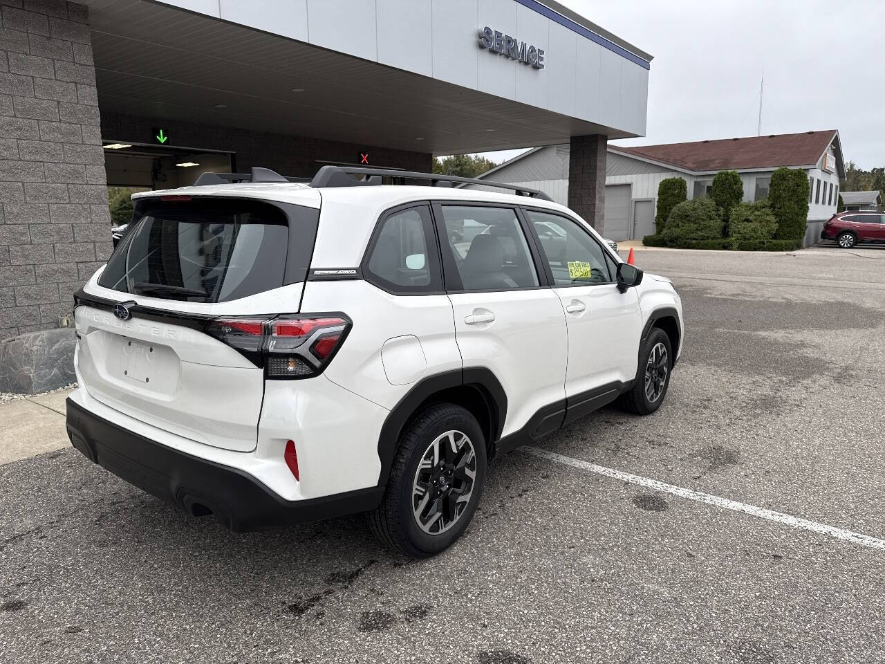 2025 Subaru Forester Base photo 2