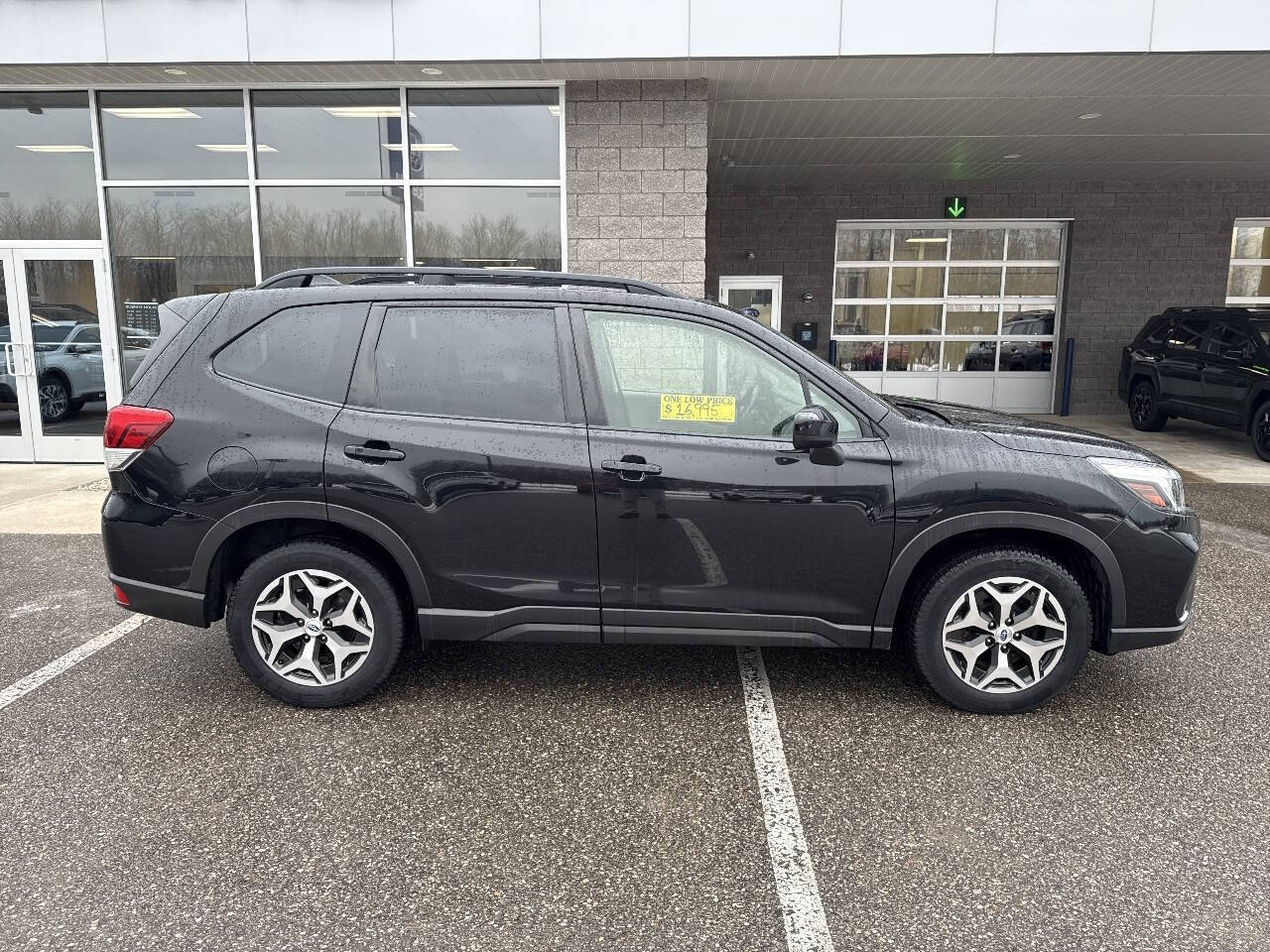 Used 2019 Subaru Forester Premium with VIN JF2SKAGC7KH575565 for sale in Charlevoix, MI