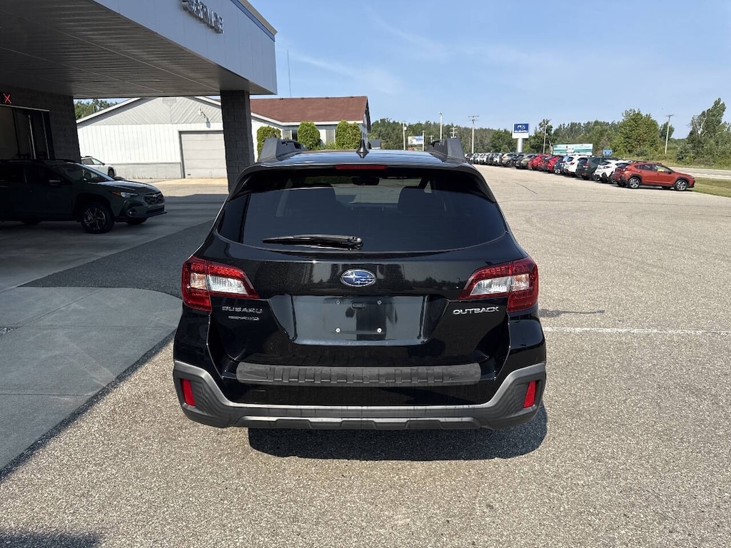 Used 2019 Subaru Outback 2.5i Premium AWD 4dr Crossover Wagon