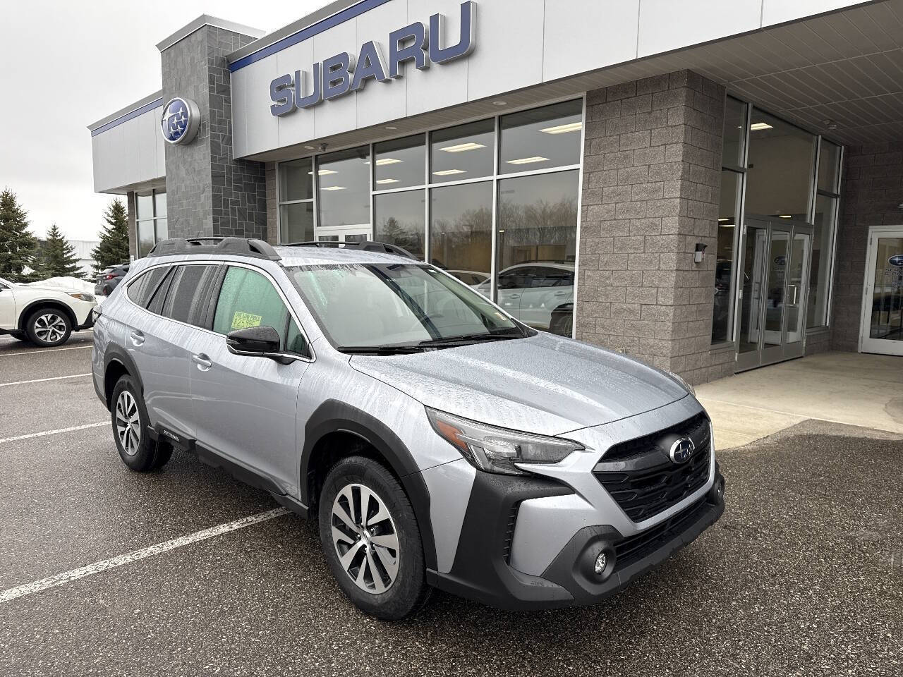 2023 Subaru Outback Premium's photo