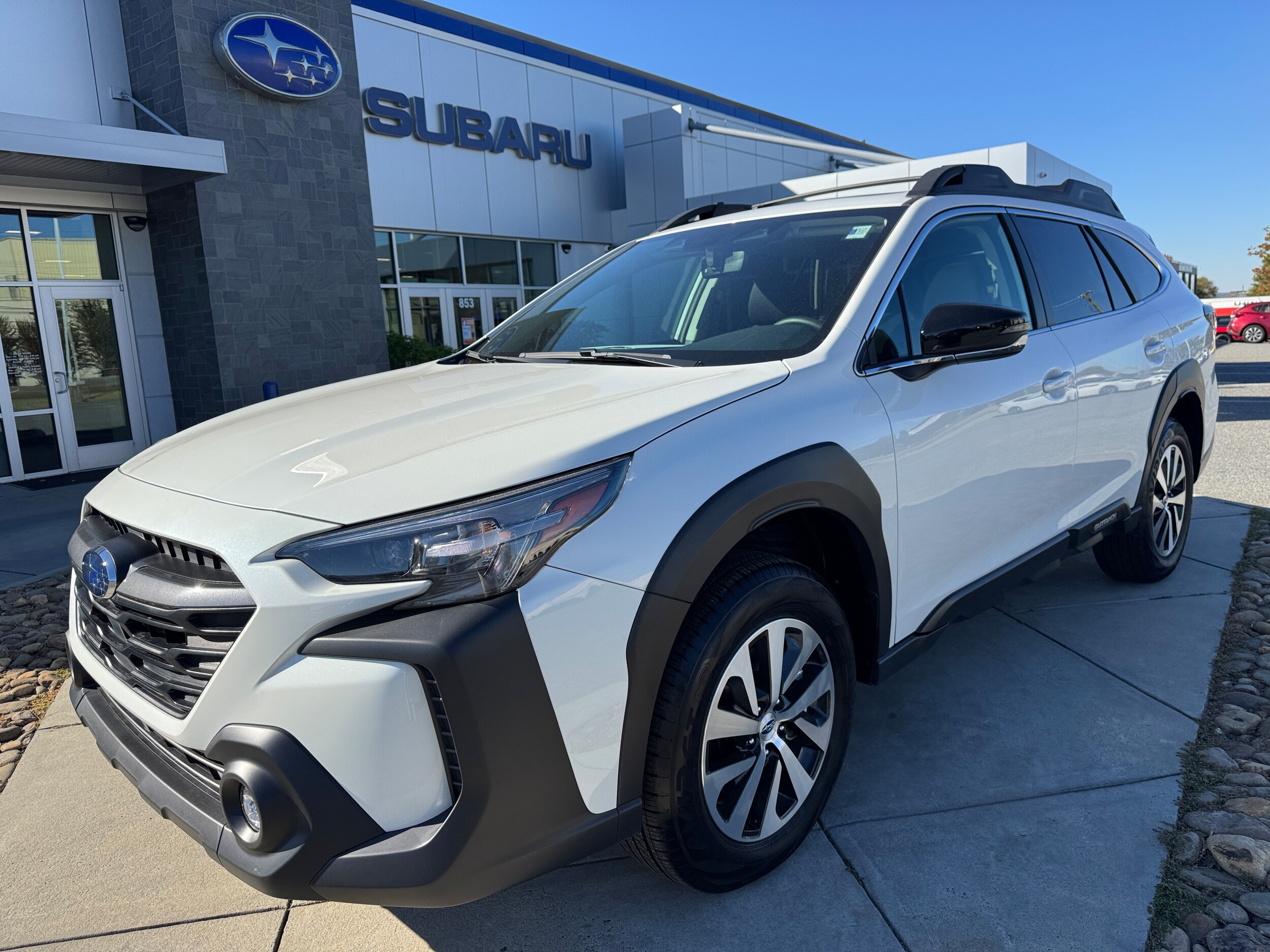 2025 Subaru Outback Premium photo 2