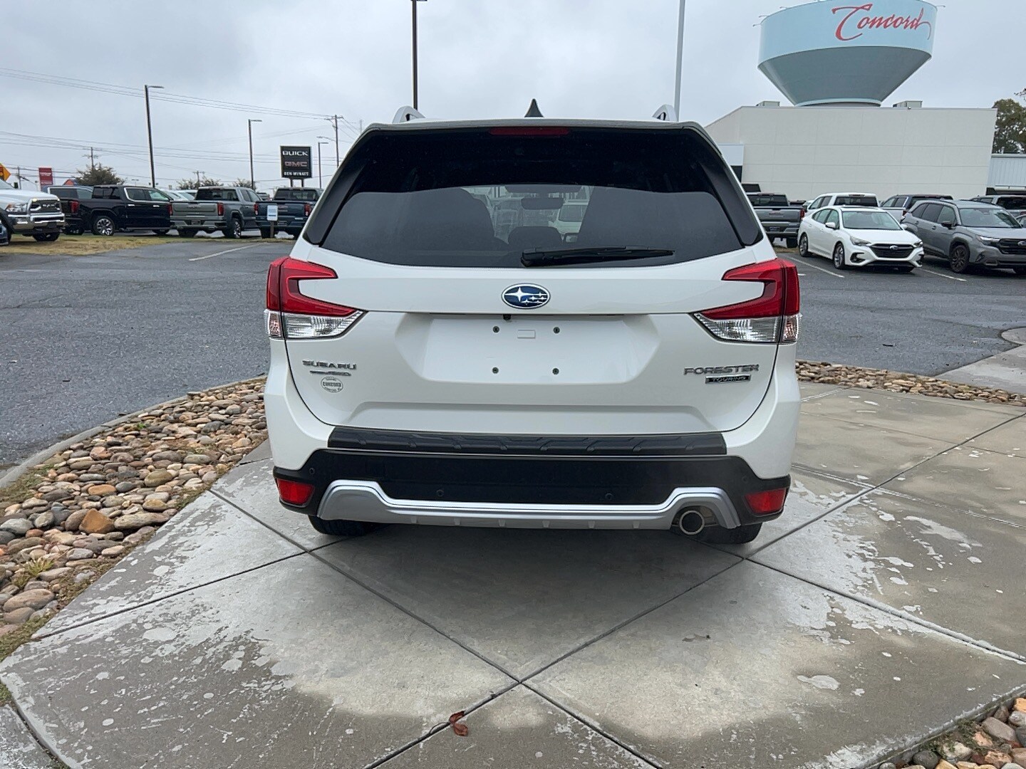 2024 Subaru Forester Touring photo 4