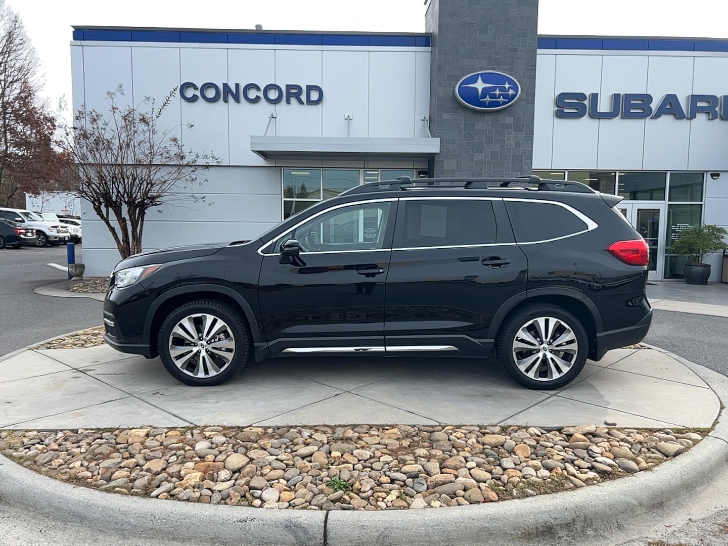 2022 Subaru Ascent Limited's photo