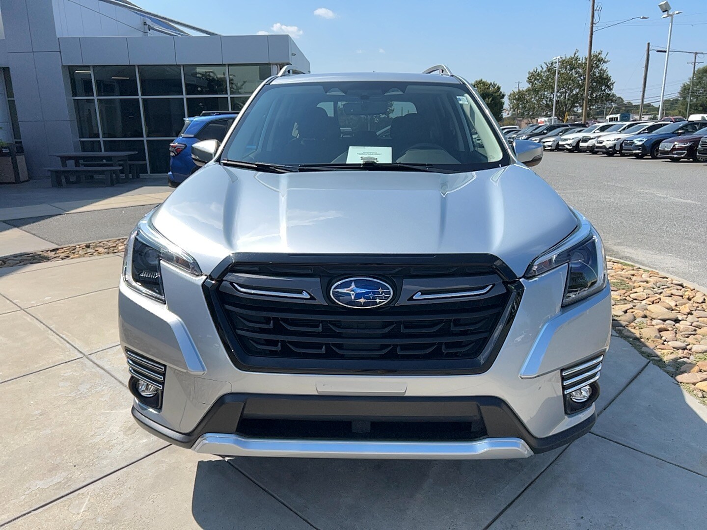 2022 Subaru Forester Touring photo 2