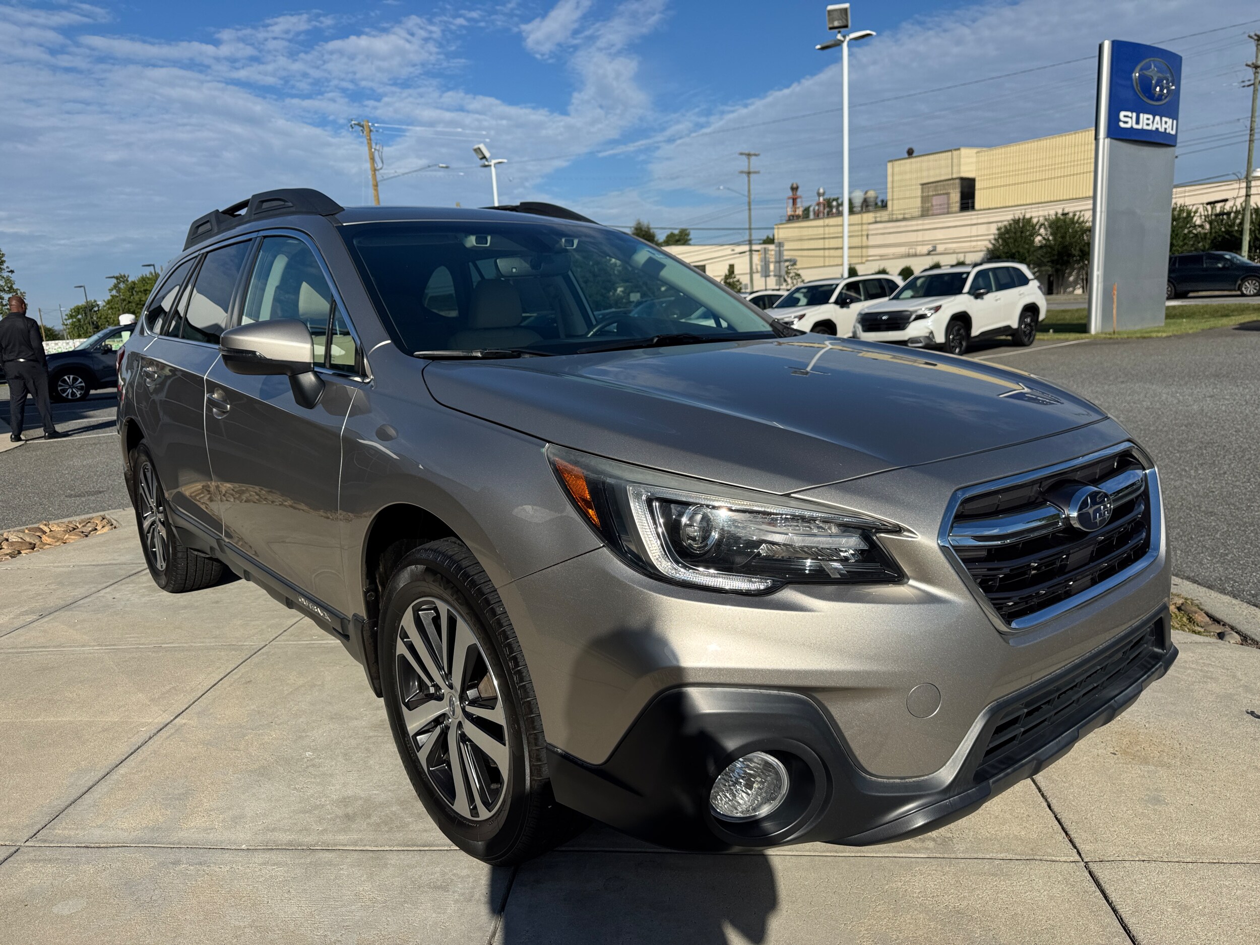 2019 Subaru Outback 2.5i photo 3
