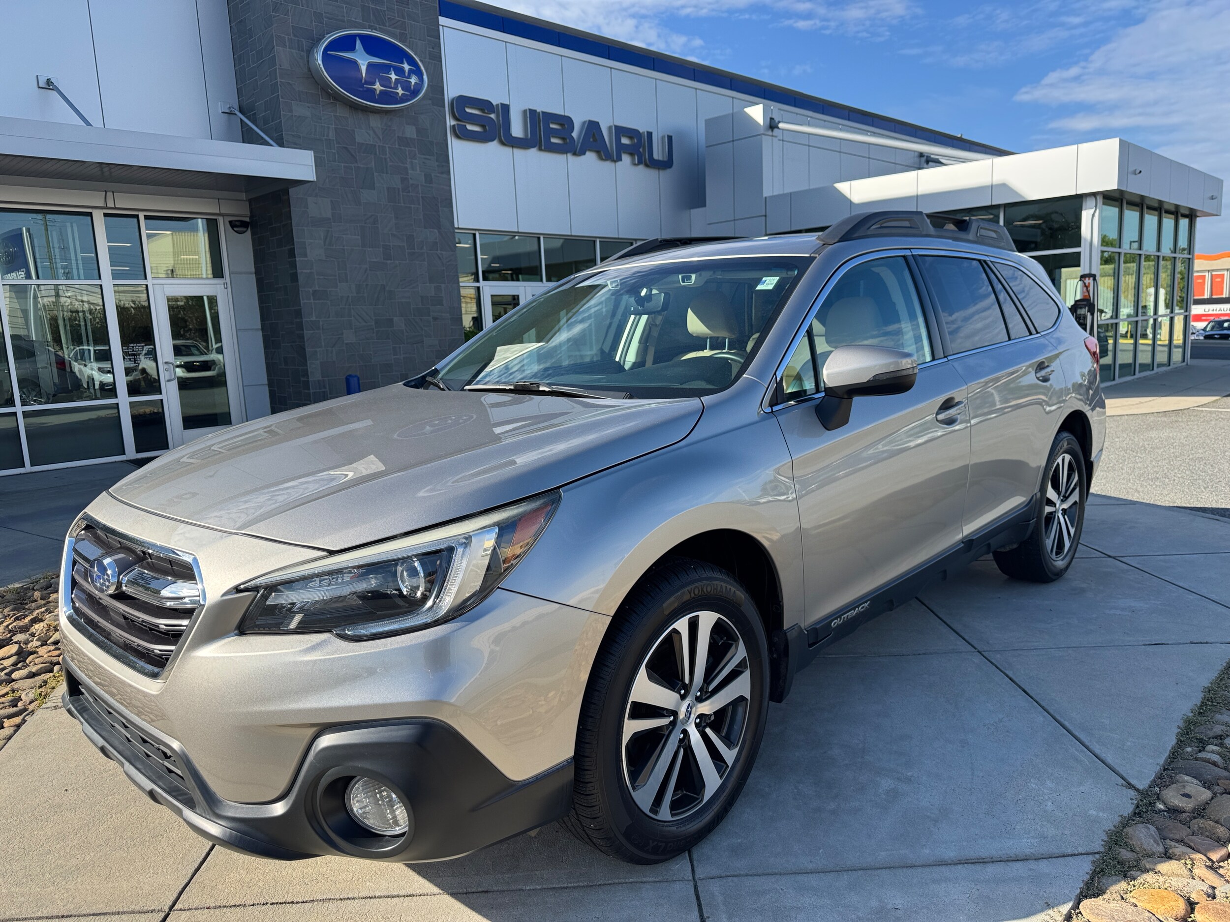 2019 Subaru Outback 2.5i photo 2