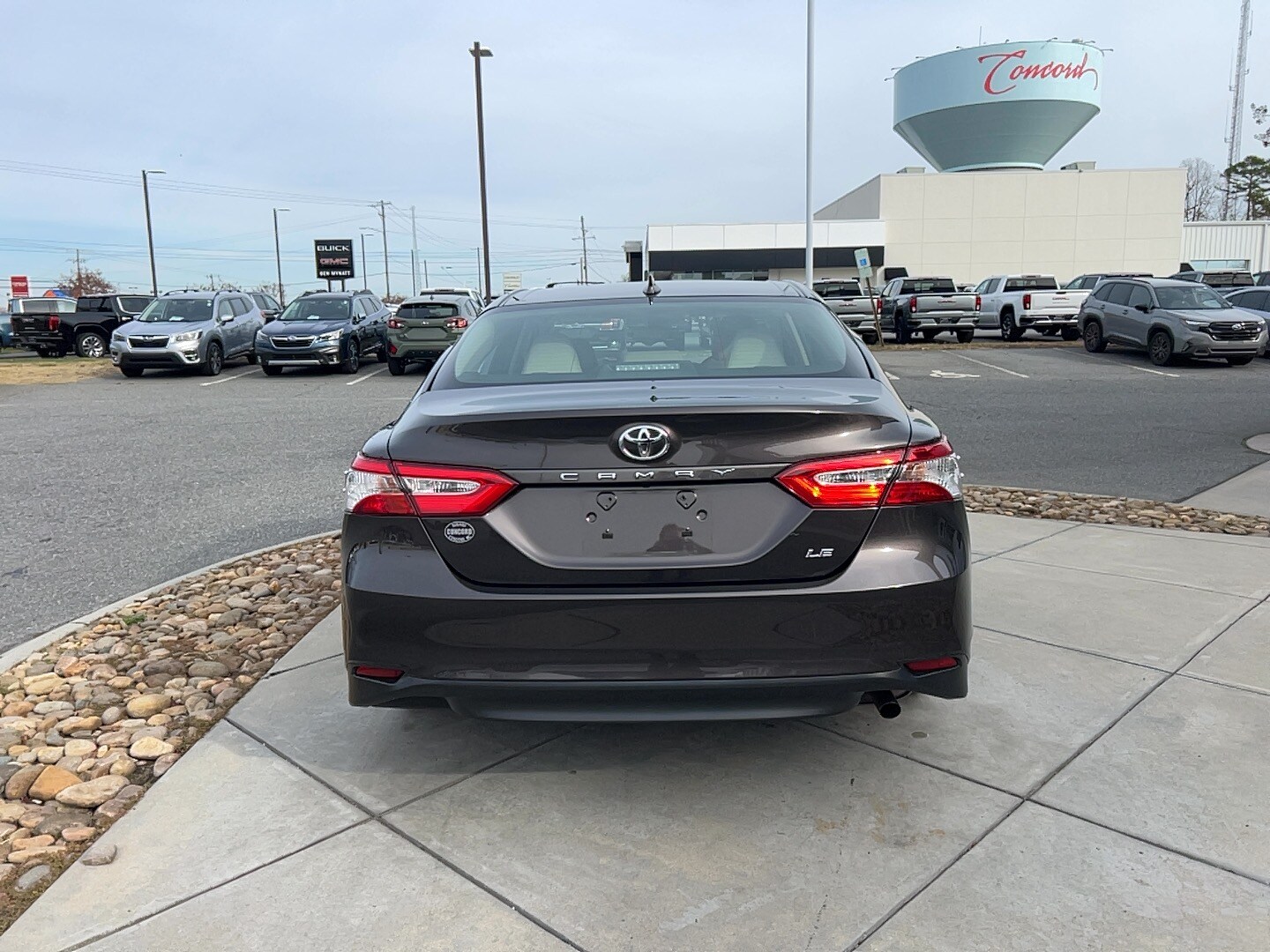 2020 Toyota Camry LE photo 2