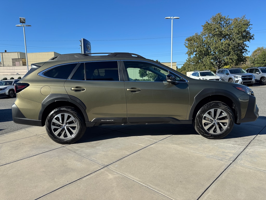 New 2025 Subaru Outback Premium SUV