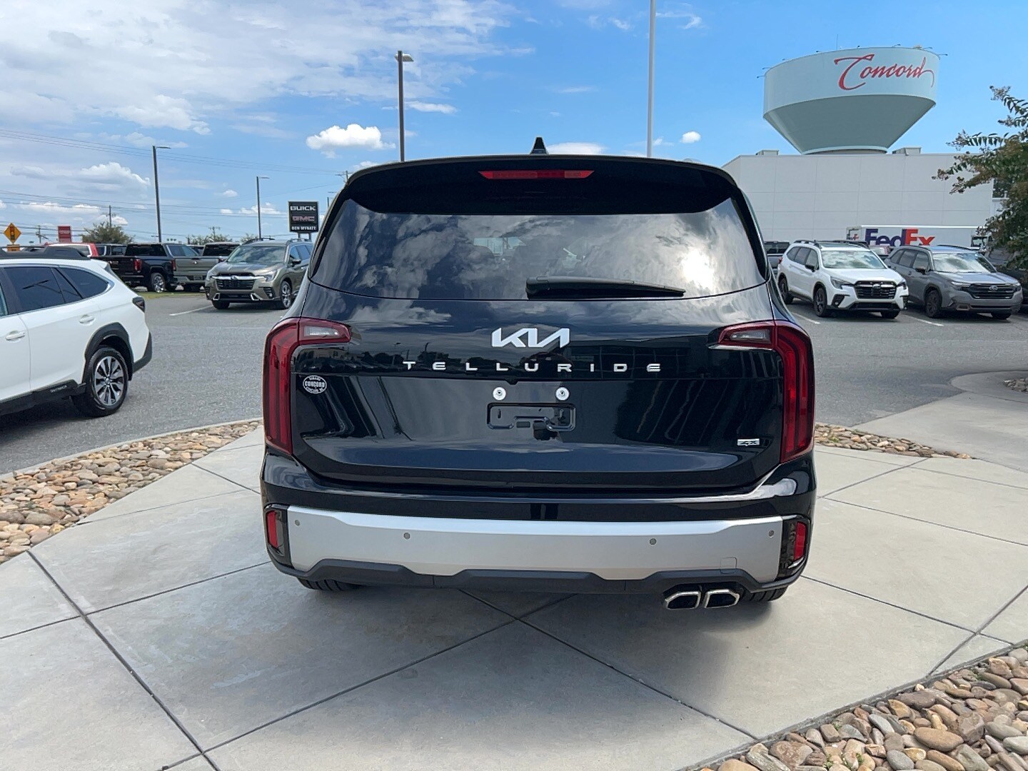 2024 Kia Telluride S photo 3