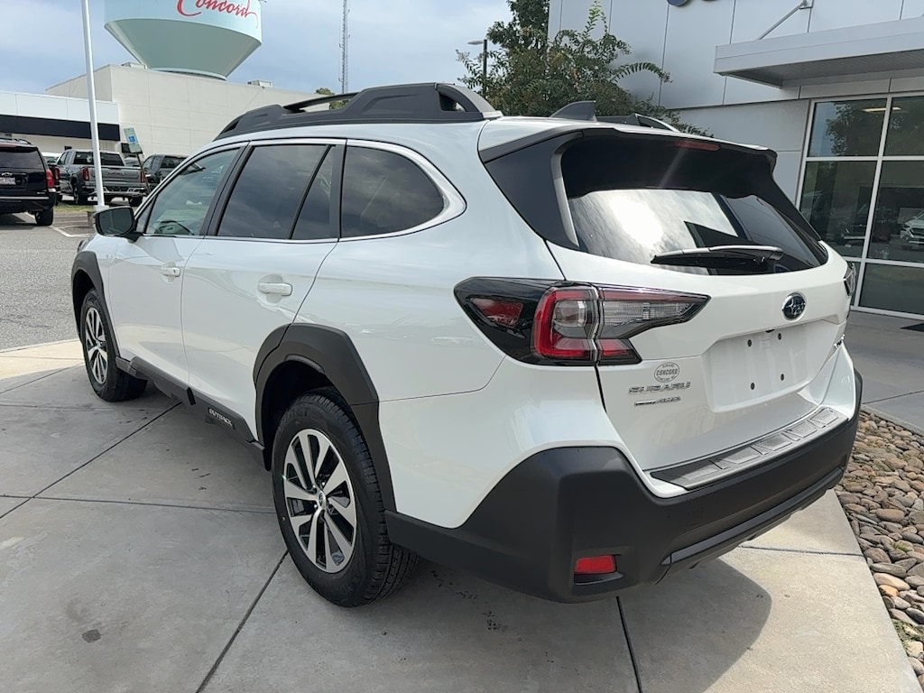 New 2025 Subaru Outback Premium SUV