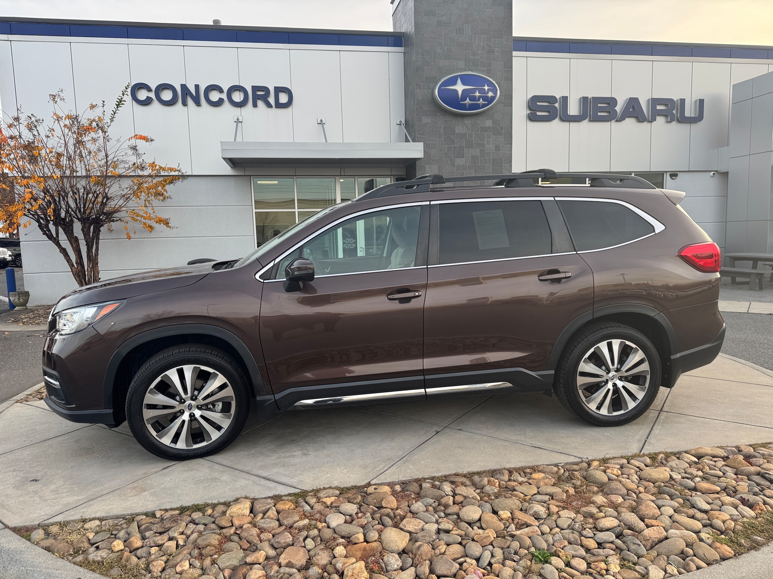 2021 Subaru Ascent Limited's photo