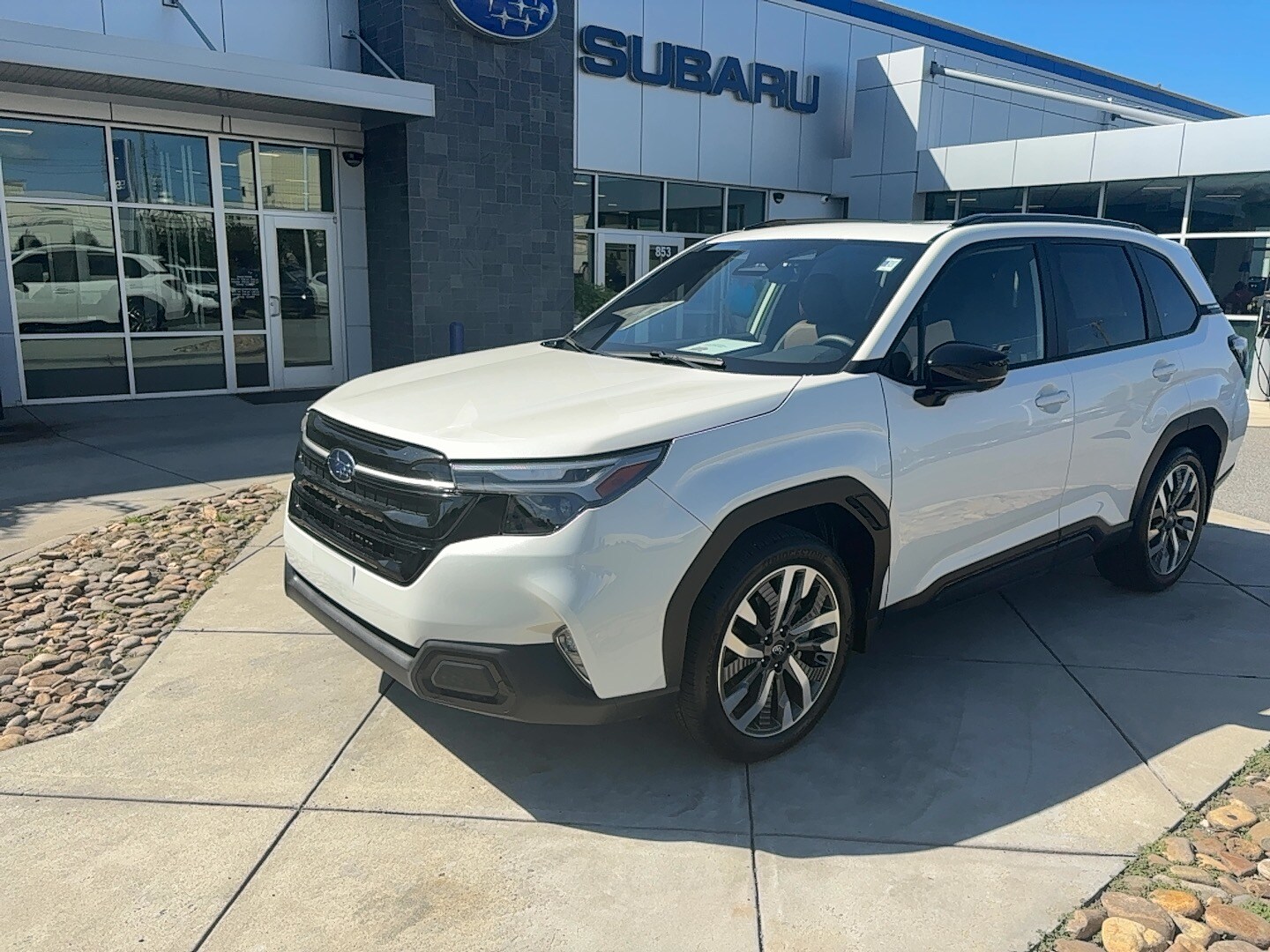 2025 Subaru Forester Touring photo 2