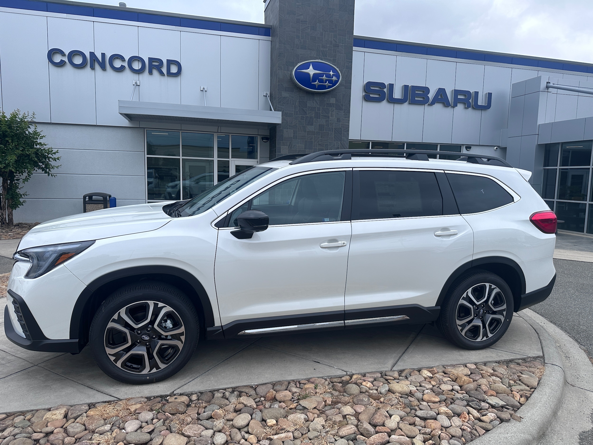2026 Subaru Ascent Limited 7 Passenger's photo