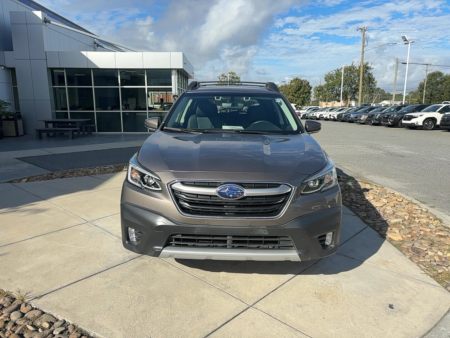 2022 Subaru Outback Limited photo 3