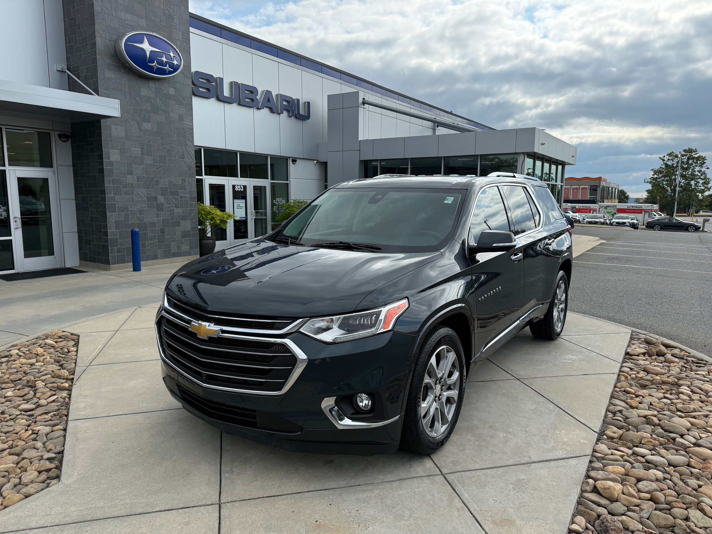 2020 Chevrolet Traverse Premier photo 2