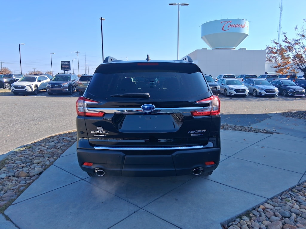 New 2026 Subaru Ascent Limited 8-Passenger SUV