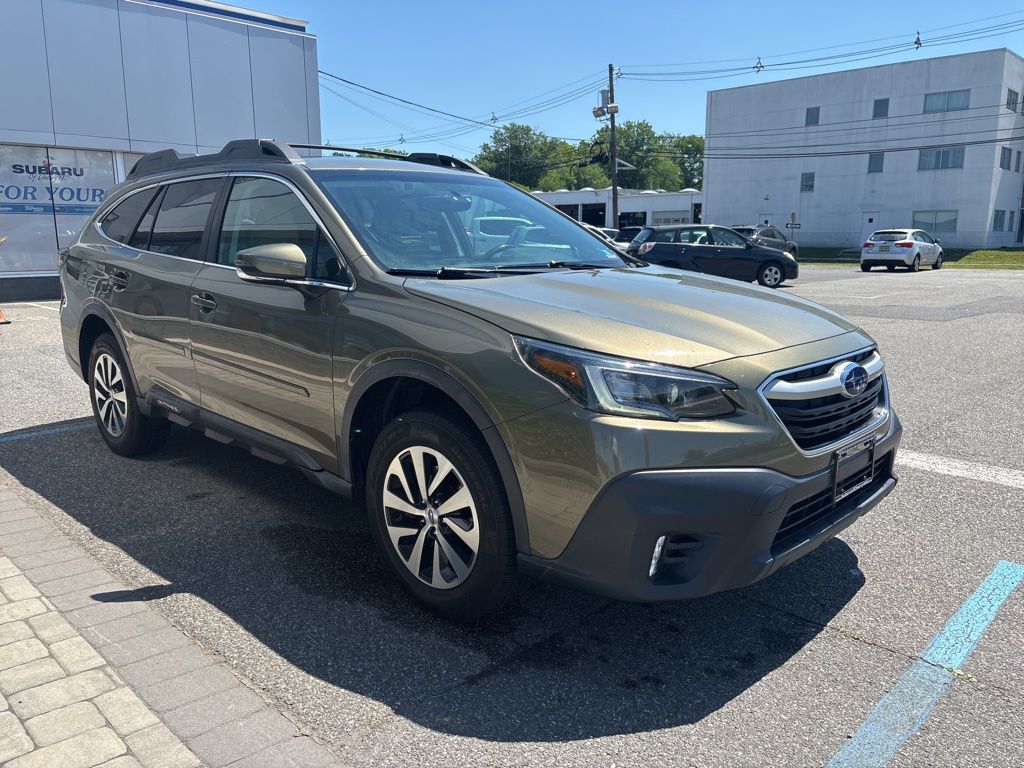 2020 Subaru Outback Premium's photo