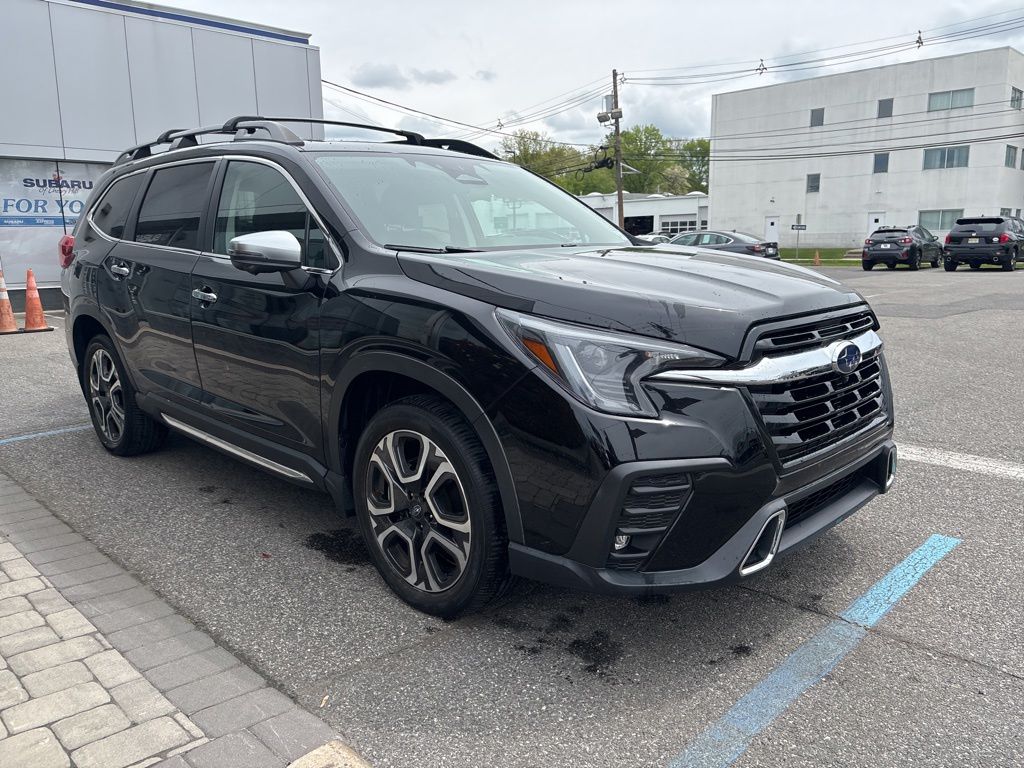 2023 Subaru Ascent Touring's photo
