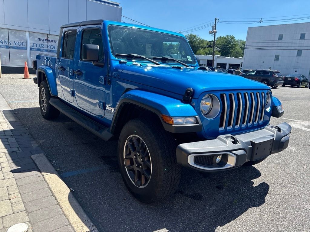 2022 Jeep Gladiator Overland's photo