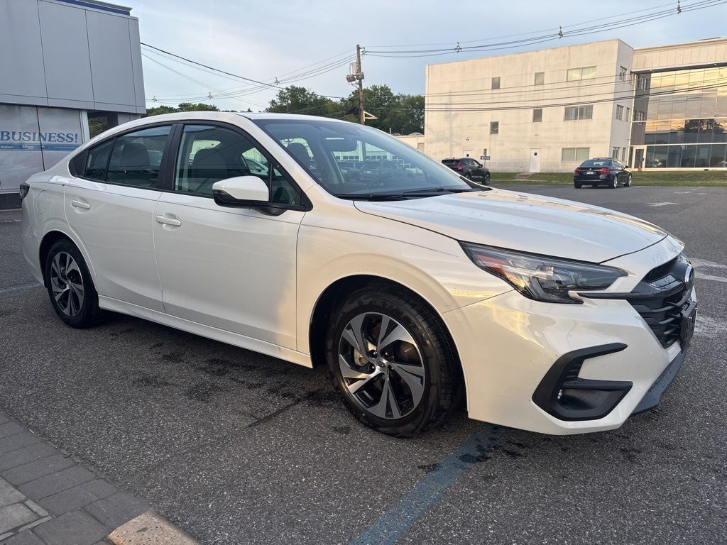 2025 Subaru Legacy Premium's photo