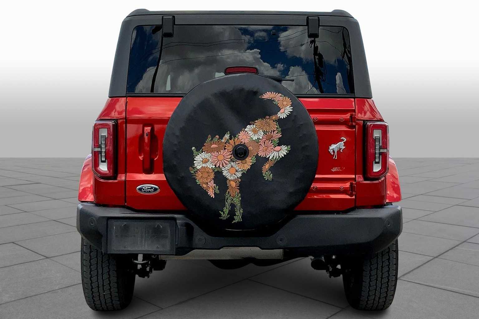2023 Ford Bronco Outer Banks photo 3