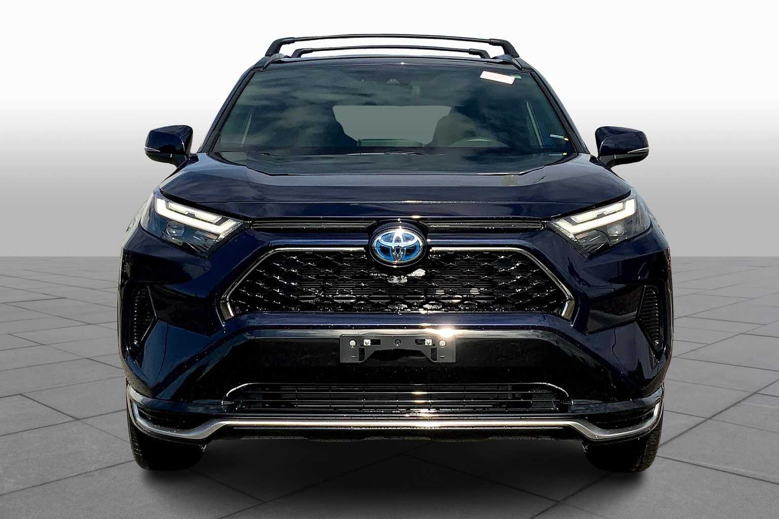 2024 Toyota RAV4 Prime SE photo 2