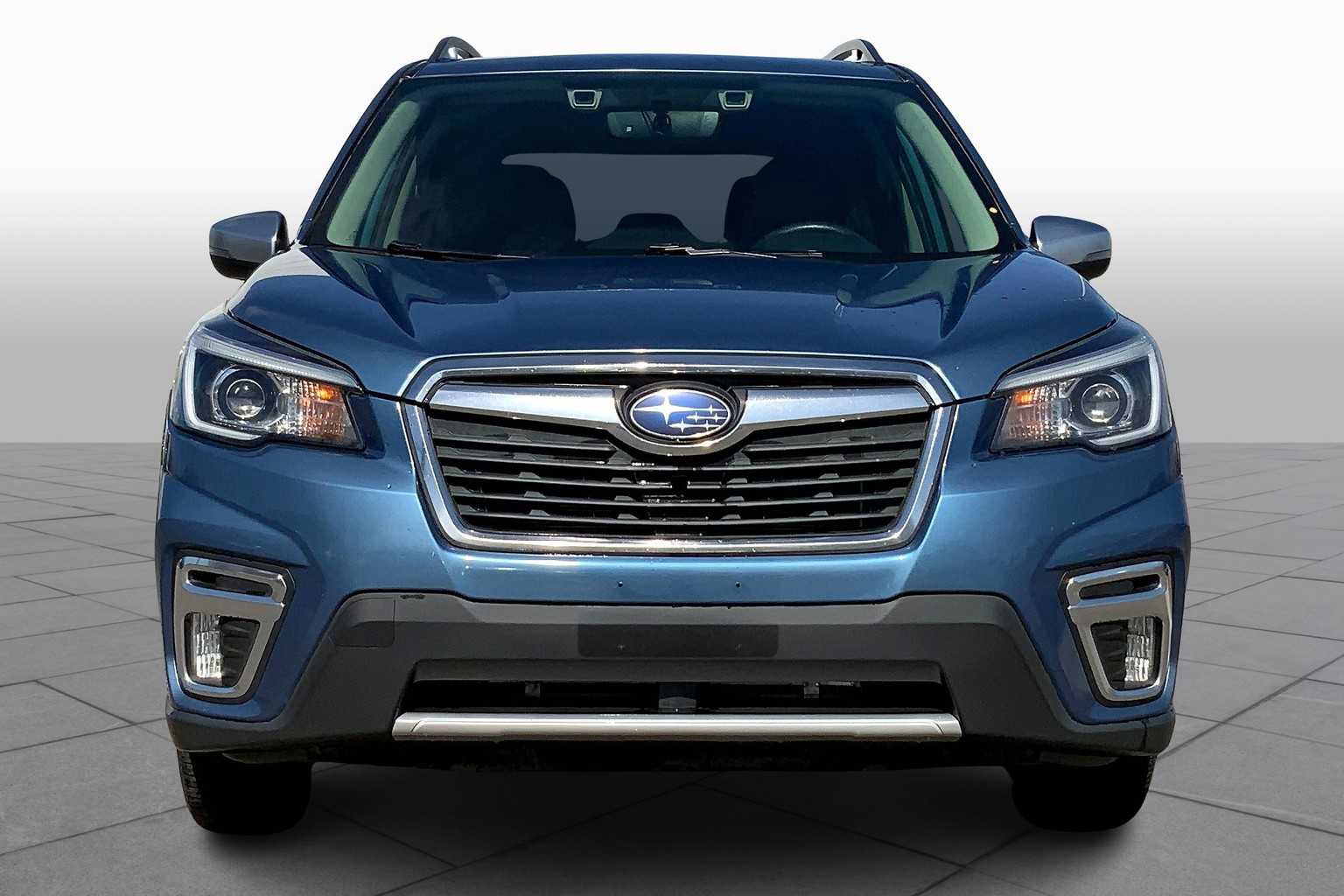 2019 Subaru Forester Touring photo 2