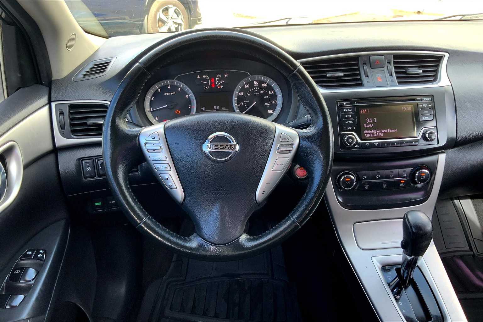 2015 Nissan Sentra SV photo 4