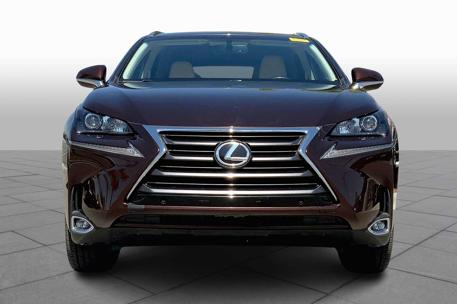 2017 Lexus NX 200t Luxury photo 2