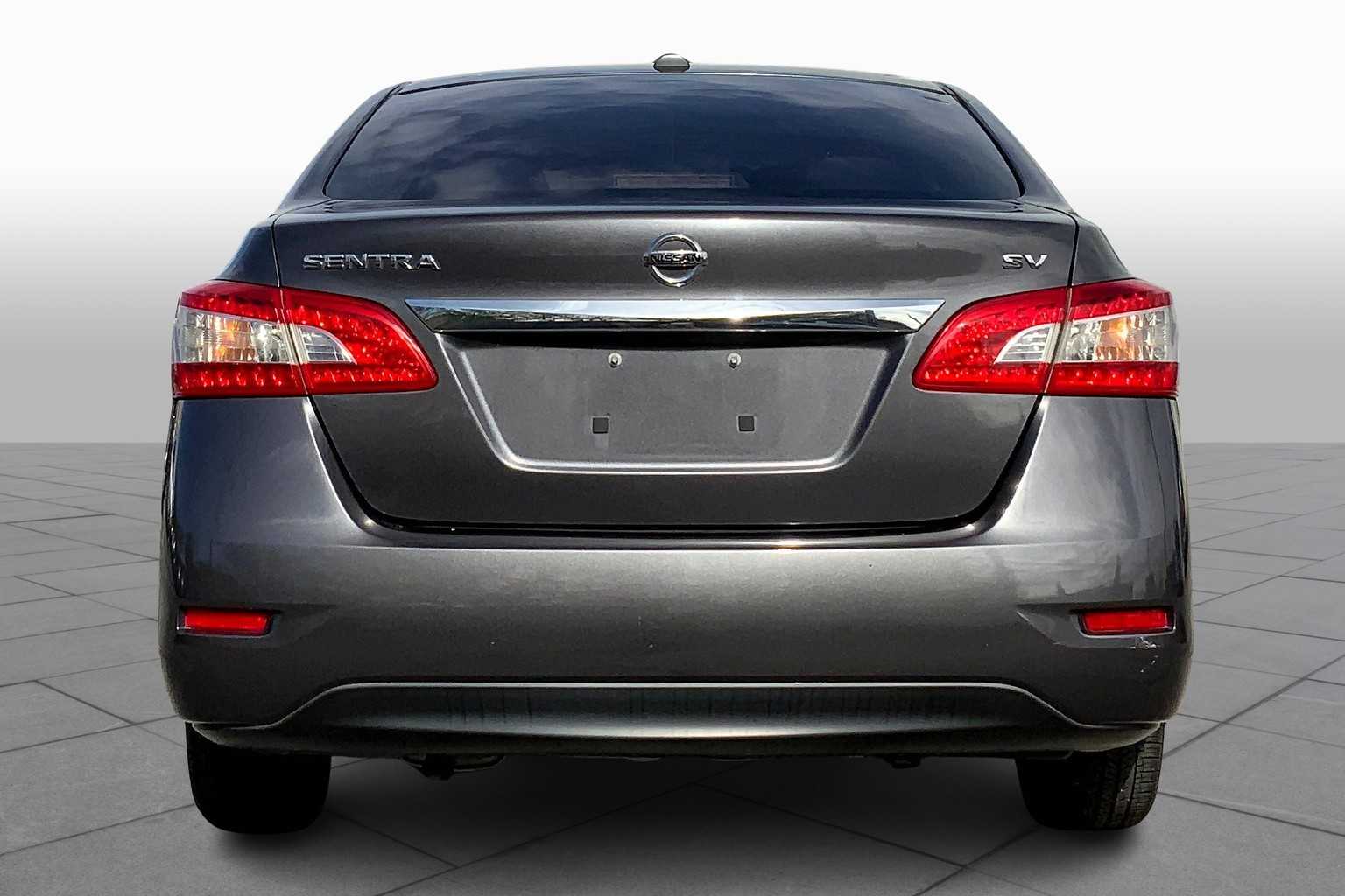 2015 Nissan Sentra SV photo 3