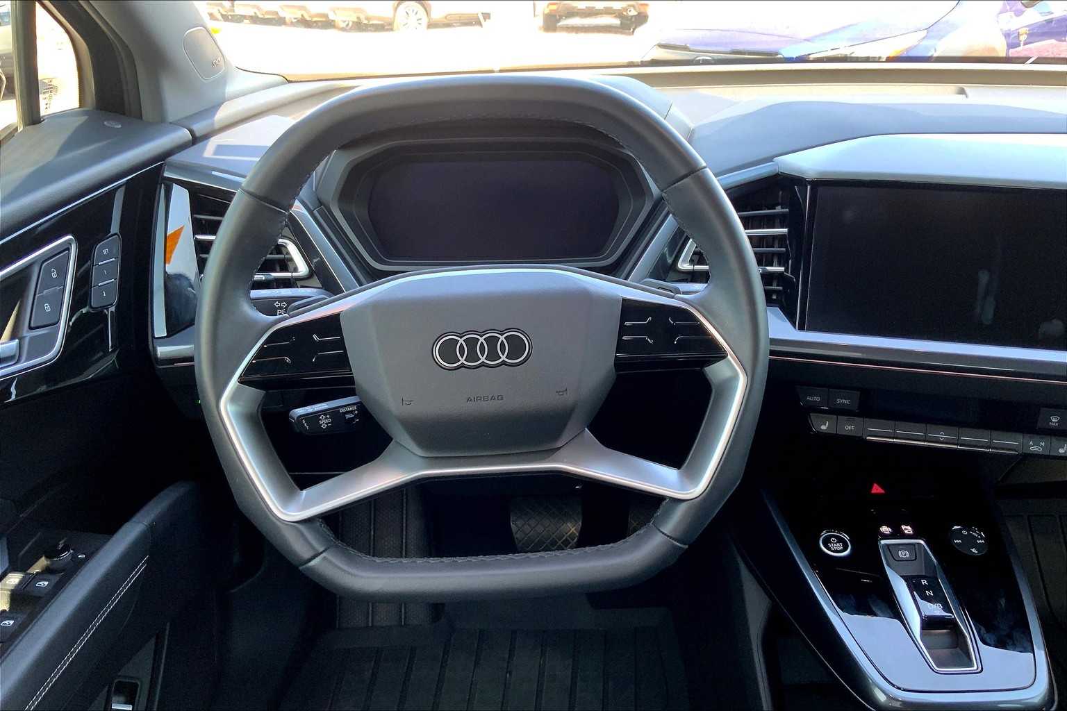 2024 Audi Q4 E-tron Sportback Premium Plus photo 4