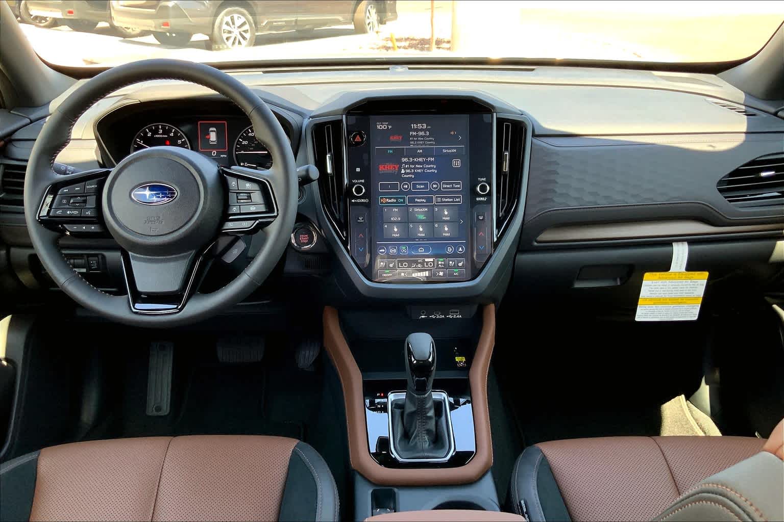 2025 Subaru Forester Touring photo 4