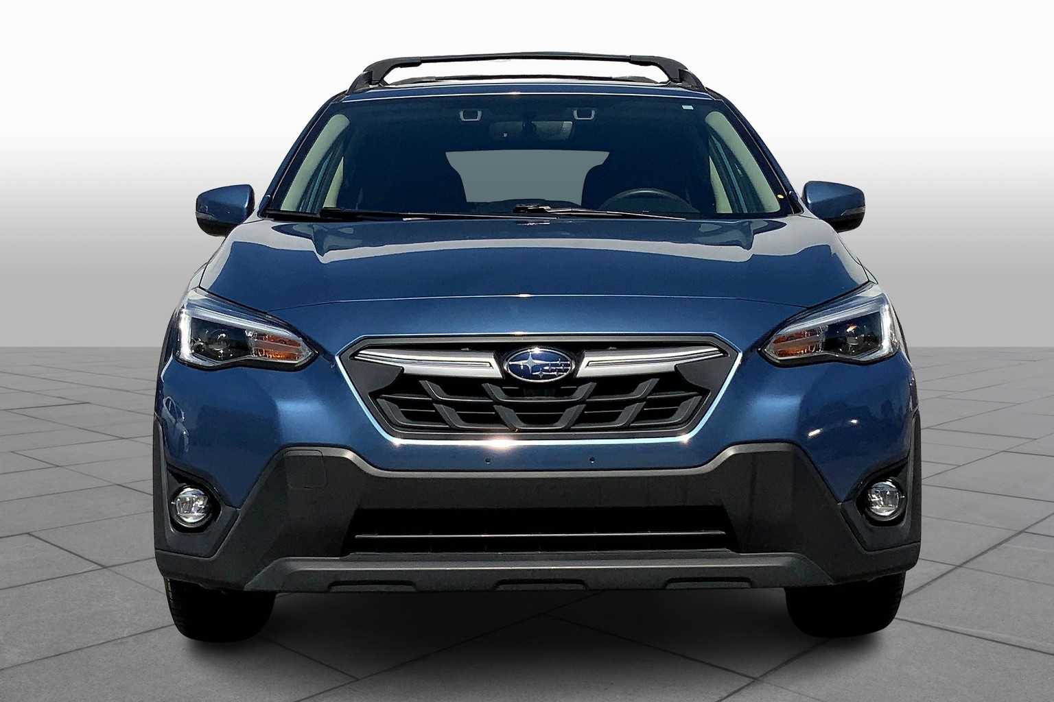 2023 Subaru Crosstrek Limited photo 2