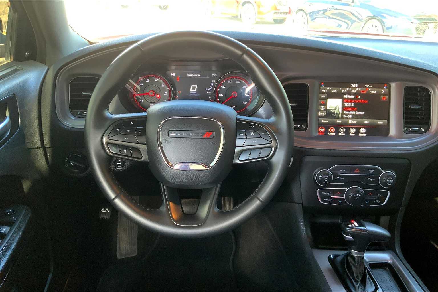 2023 Dodge Charger SXT photo 4