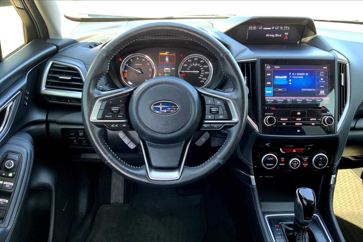 2019 Subaru Forester Touring photo 4