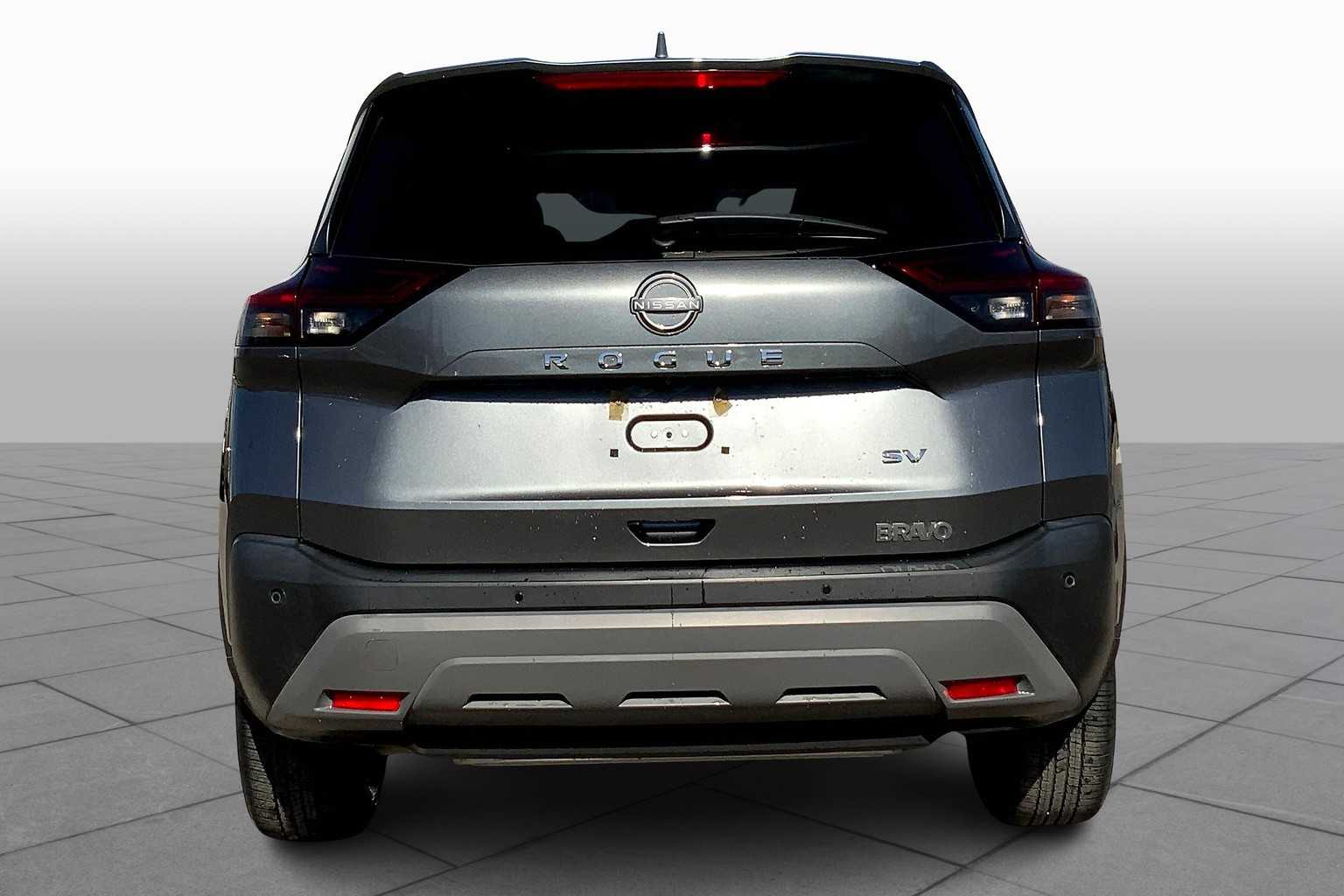 2023 Nissan Rogue SV photo 2