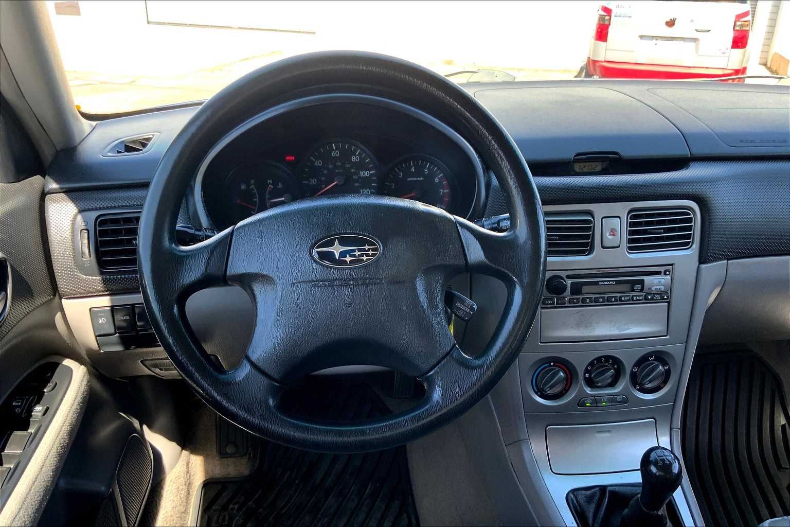2004 Subaru Forester X photo 4