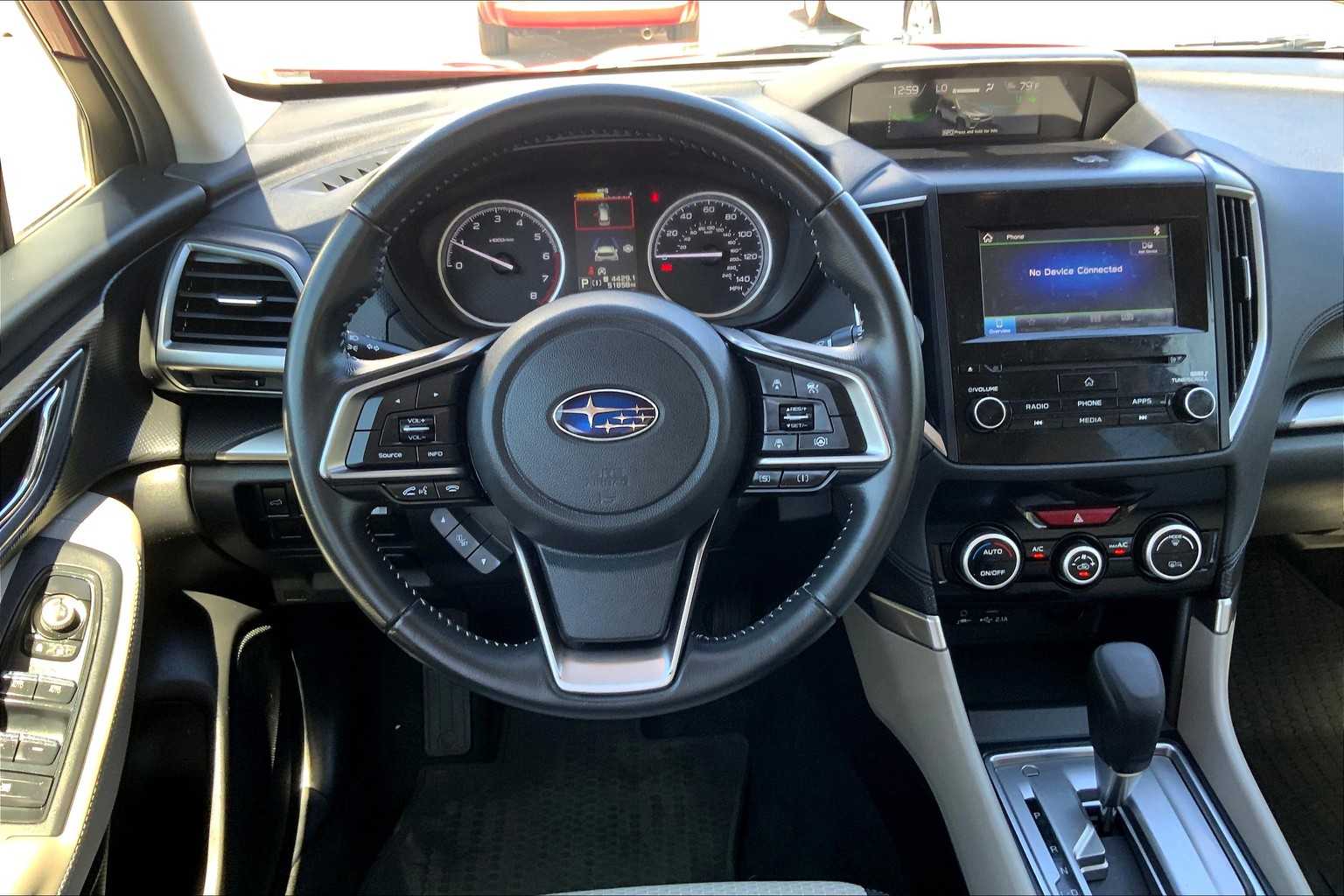 2020 Subaru Forester Premium photo 4