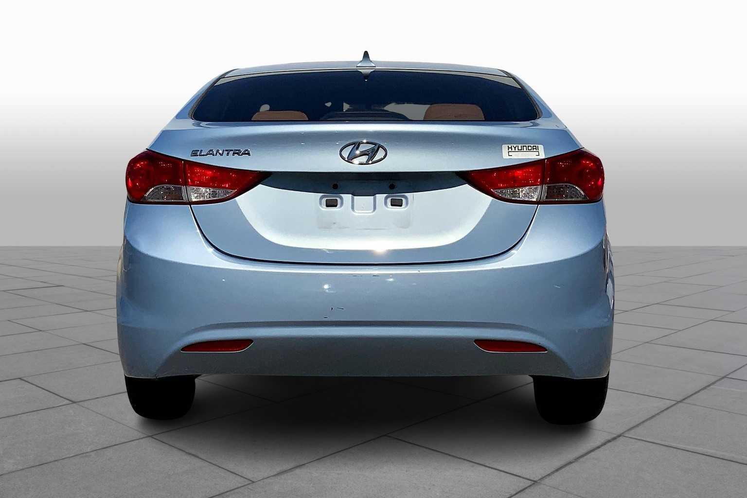 2013 Hyundai Elantra GLS photo 3