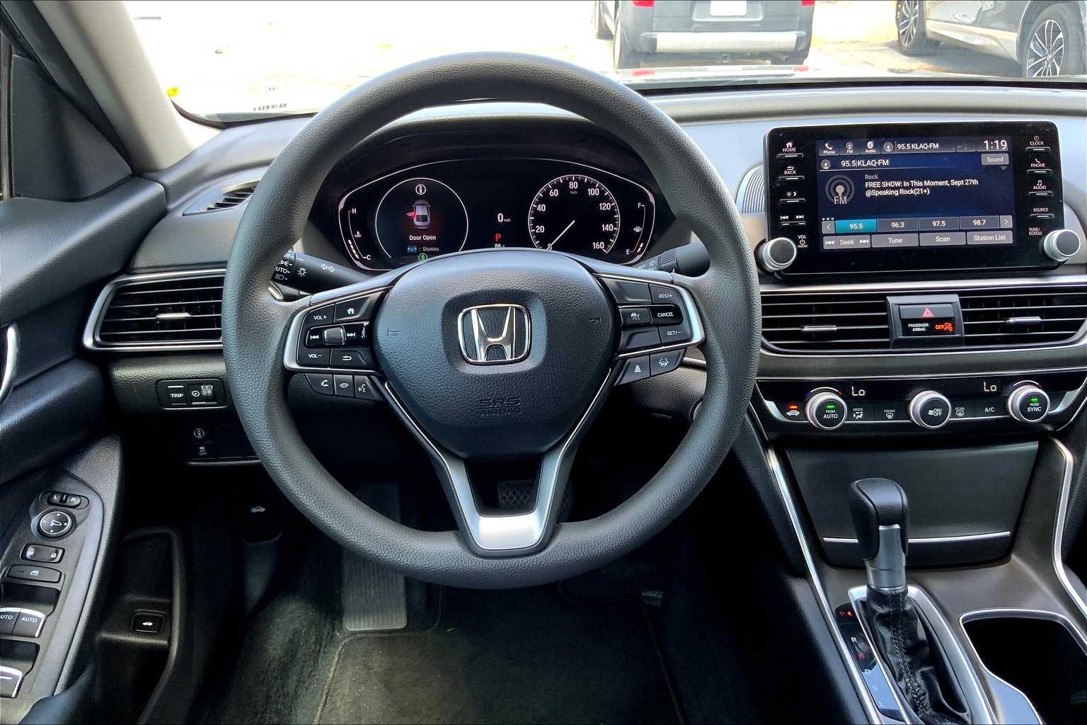 2022 Honda Accord LX photo 4
