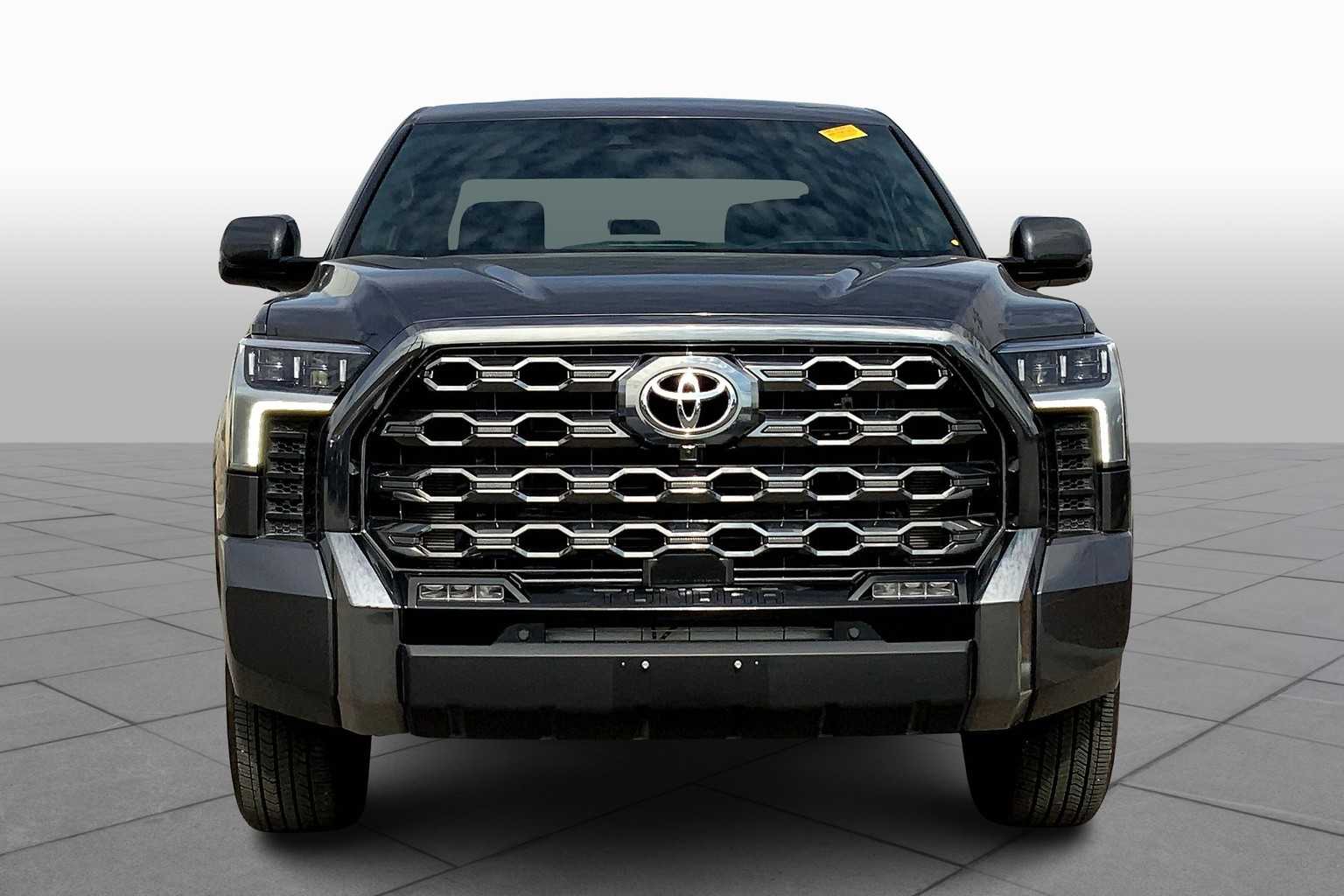 2025 Toyota Tundra Platinum CrewMax photo 2