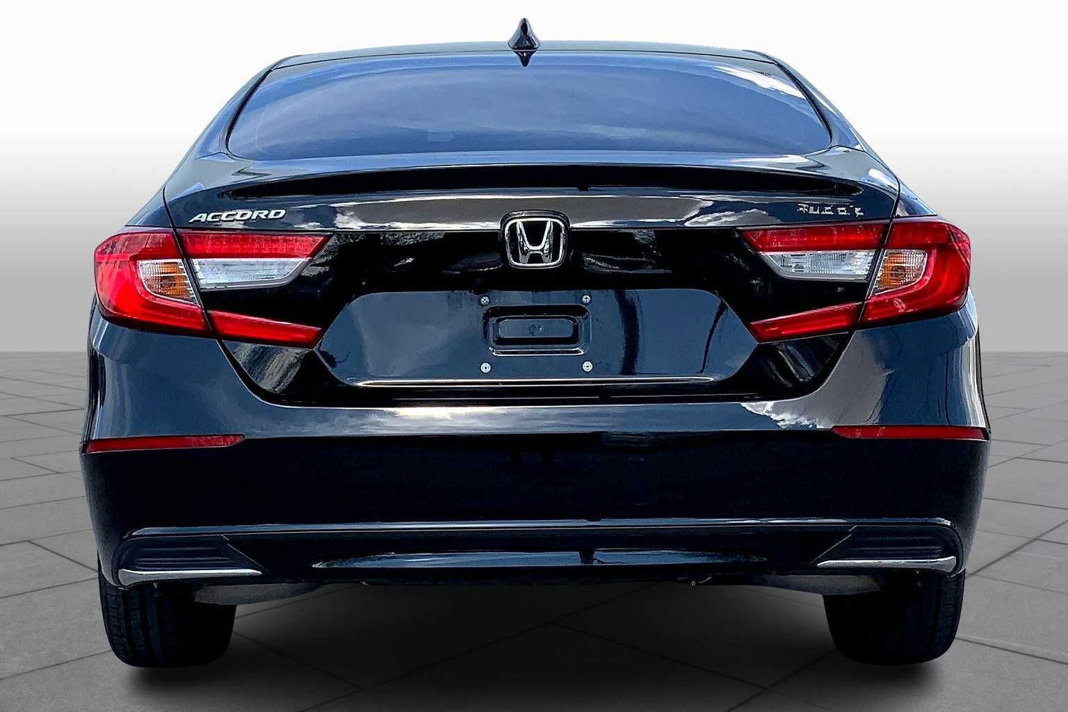 2022 Honda Accord LX photo 3