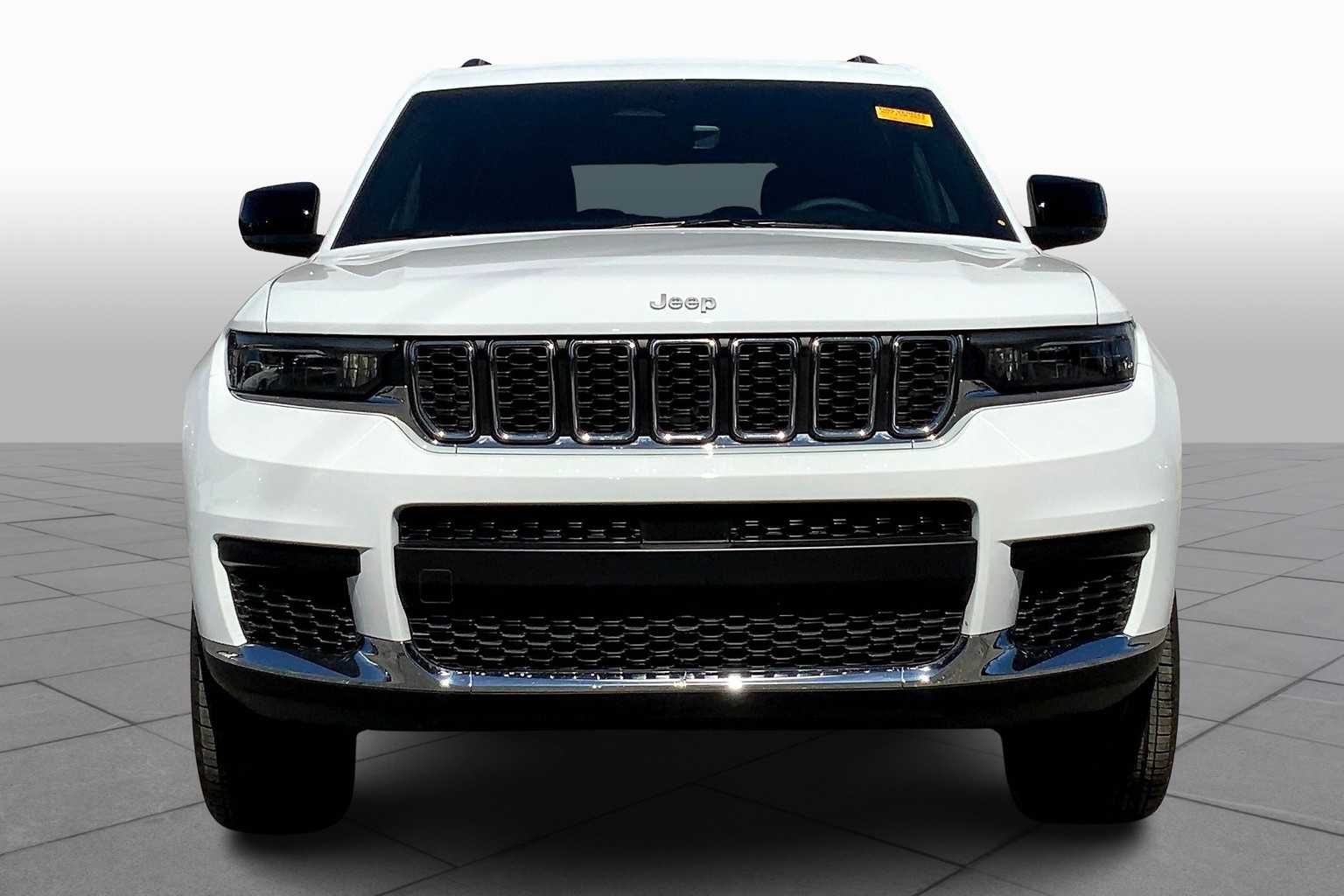 2025 Jeep Grand Cherokee Laredo X photo 2