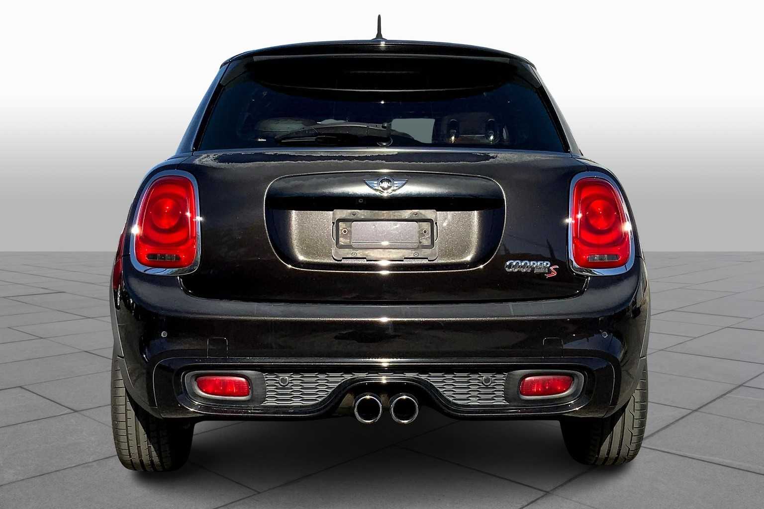2016 Mini Cooper Hardtop 4 Door S photo 3